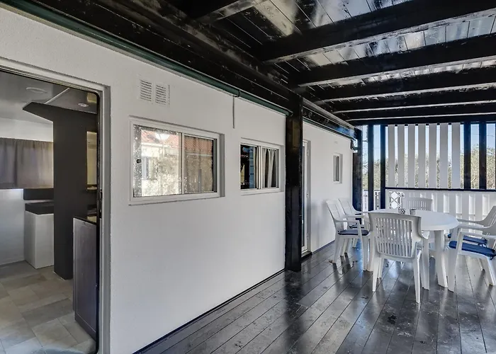 Apartman Mobilne Kucice Mery Bibinje