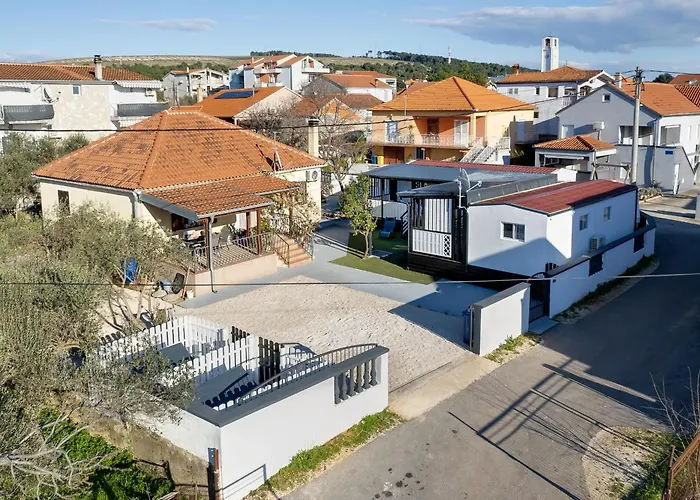 Apartman Mobilne Kucice Mery Bibinje